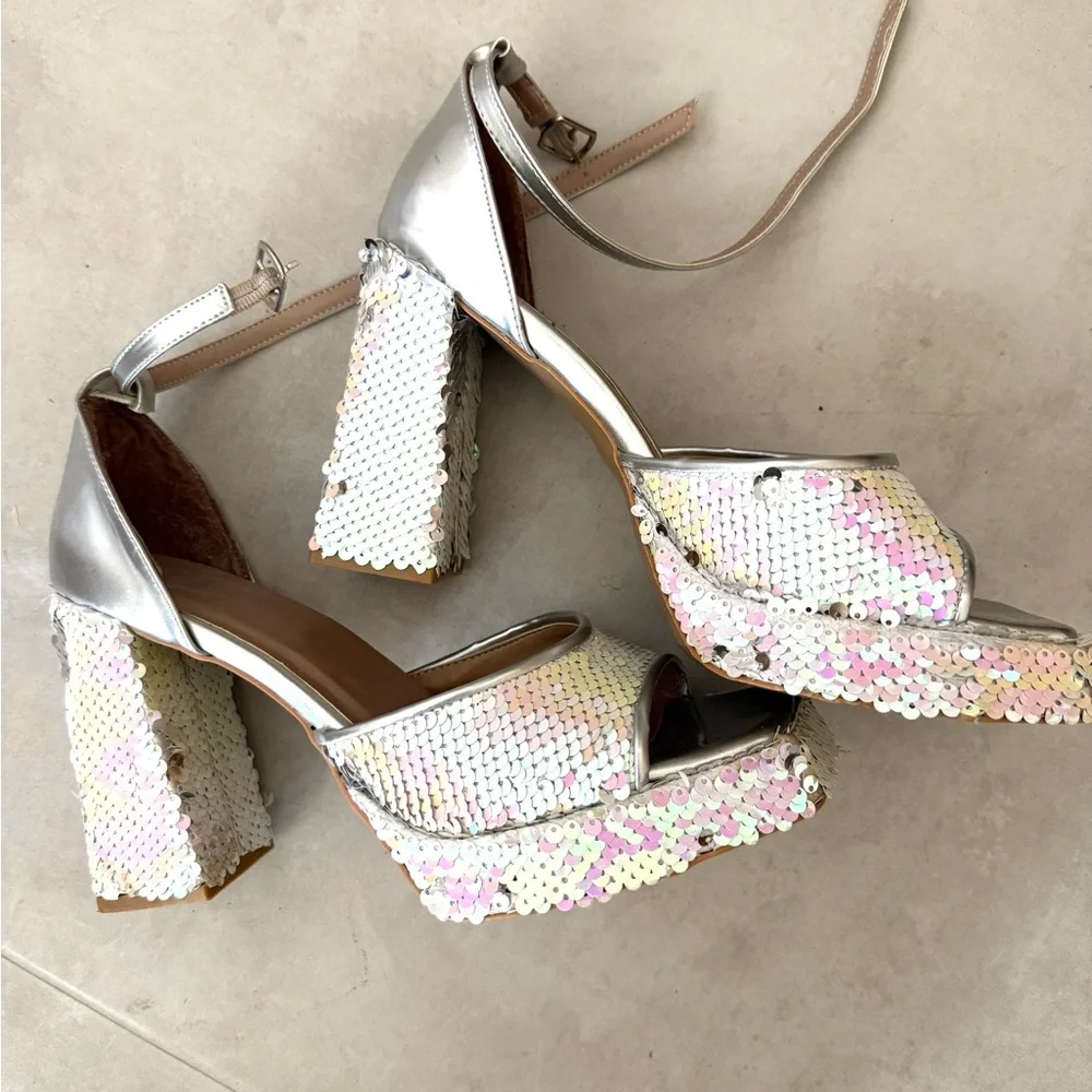 Nasty Gal White sequin and silver tone leather platform party sandals - Picture 2 of 8